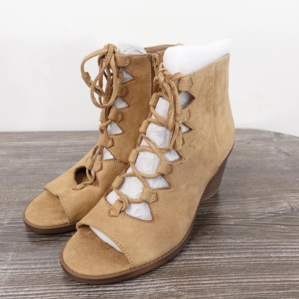 New! Frye And‎ Co Azure Booties Womens Size 6 Beige Suede Tasseled Ankle